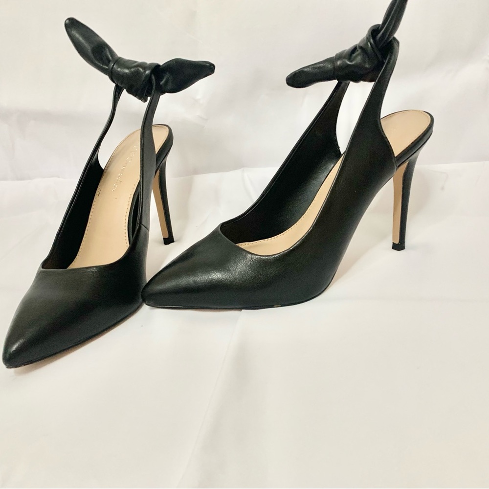 BCBGeneration size 6 black sling back soft leather 4 in heel